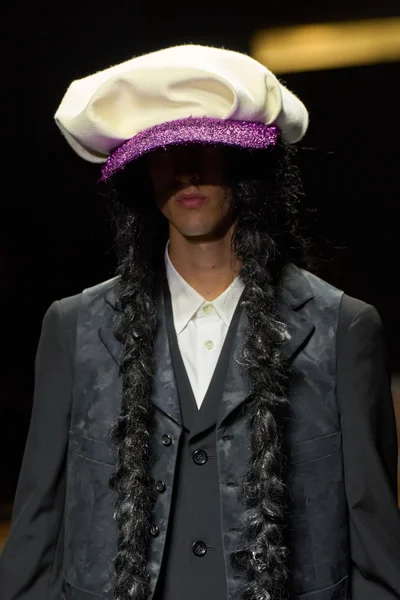 Look 30